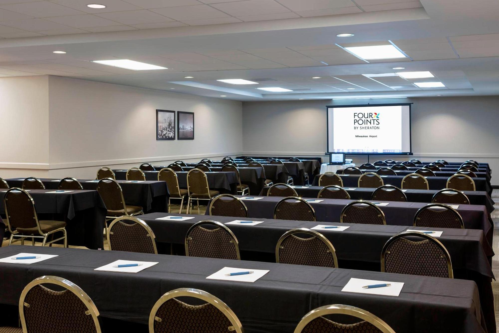 Four Points By Sheraton Milwaukee Airport Екстер'єр фото