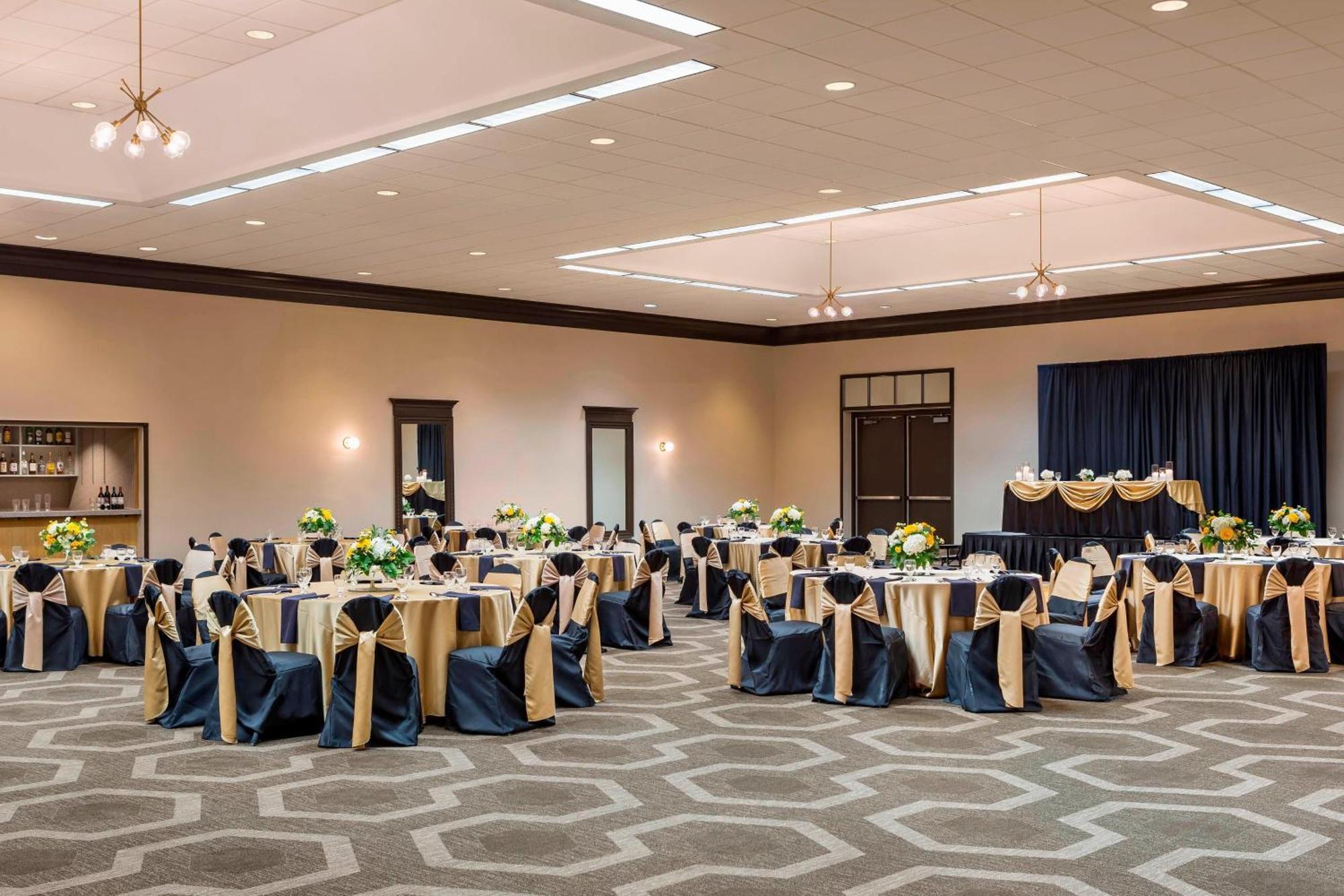 Four Points By Sheraton Milwaukee Airport Екстер'єр фото