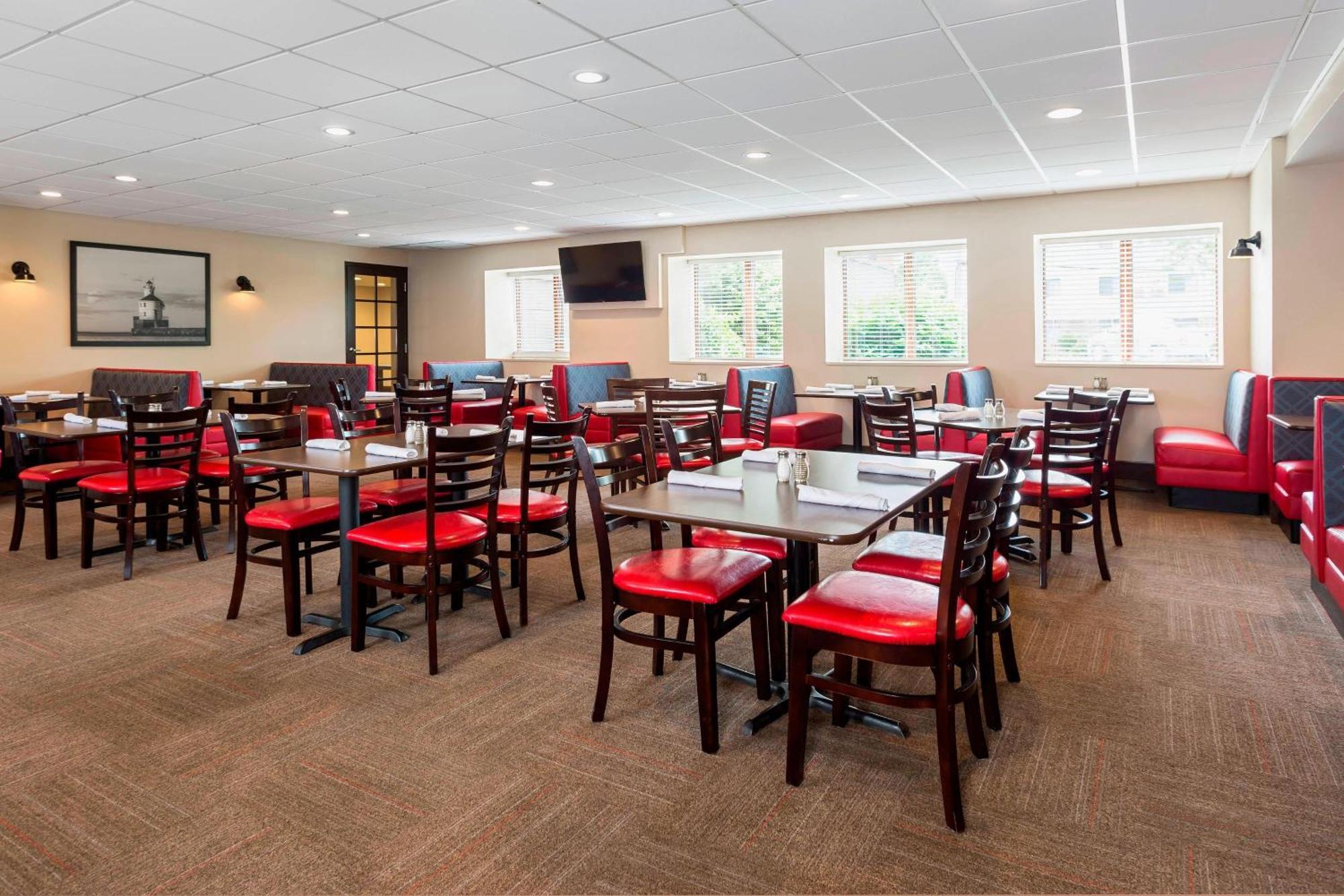Four Points By Sheraton Milwaukee Airport Екстер'єр фото