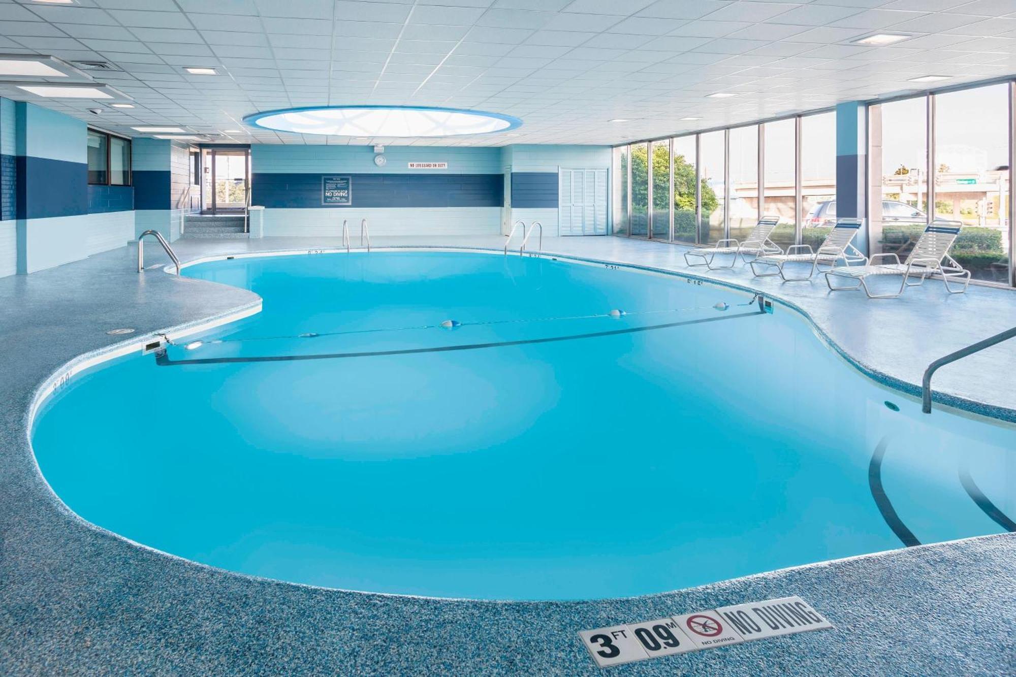 Four Points By Sheraton Milwaukee Airport Екстер'єр фото
