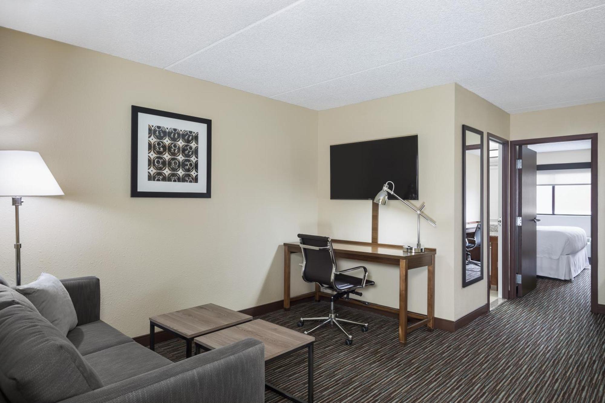Four Points By Sheraton Milwaukee Airport Екстер'єр фото