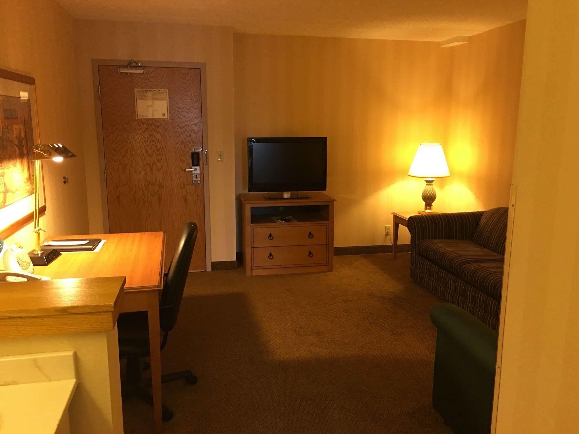 Four Points By Sheraton Milwaukee Airport Екстер'єр фото