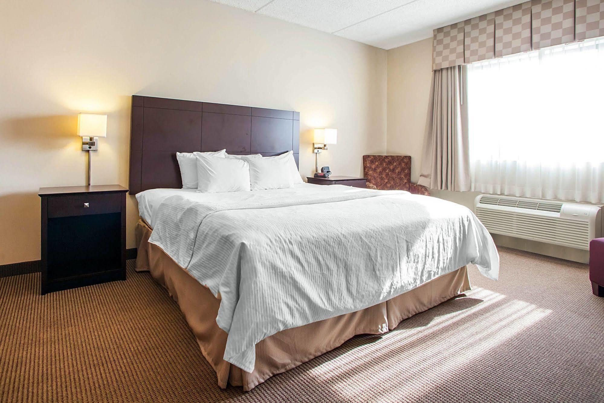 Four Points By Sheraton Milwaukee Airport Екстер'єр фото