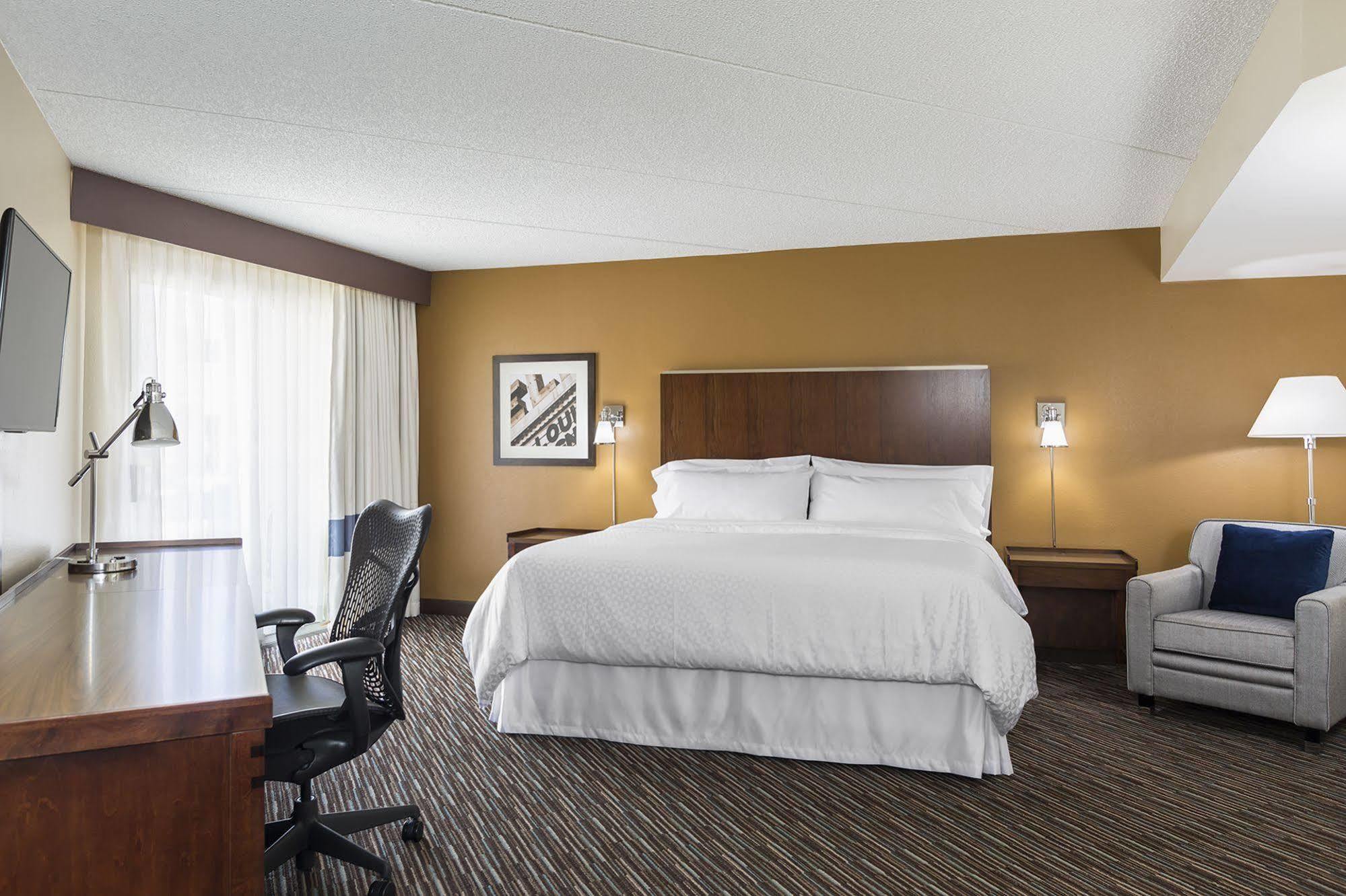 Four Points By Sheraton Milwaukee Airport Екстер'єр фото
